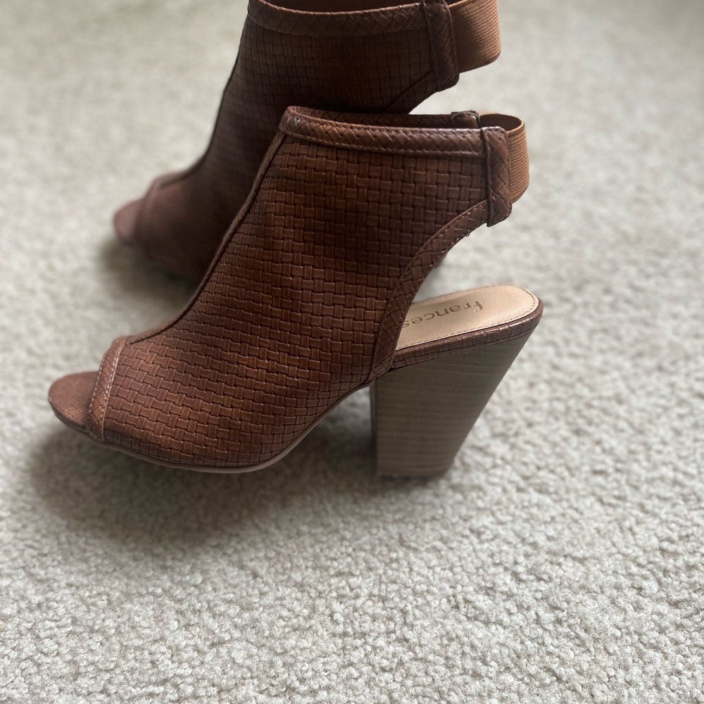 Francesca’s Sandals - Picture 9 of 10